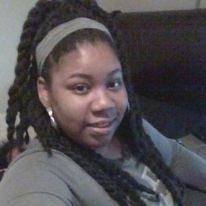 Meet your Posher, Candace